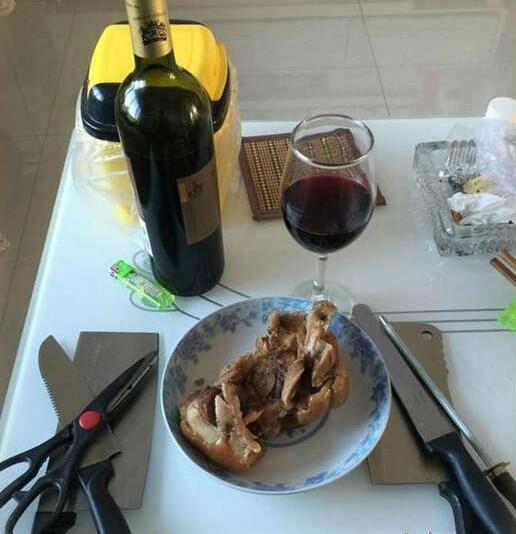 第一次吃西餐，好紧张怎么办综合gif搞笑图片