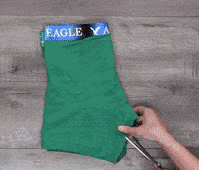 这妹子把这条内裤研究得太透彻了综合gif搞笑图片