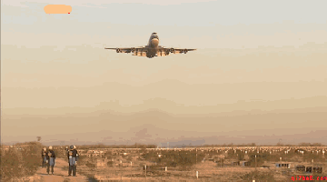 飞机来大姨妈了综合gif搞笑图片