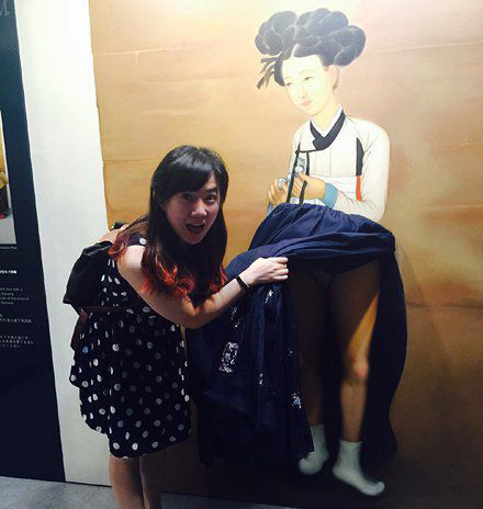 妹纸要是能再来点灯光就更好了综合gif搞笑图片