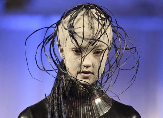 亮瞎眼！设计师出奇招，美发大赛尽是奇葩发型综合gif搞笑图片