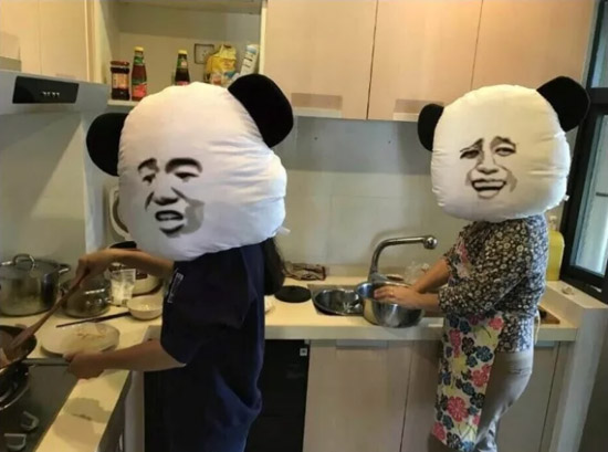 家里面有两个王尼玛的日子综合gif搞笑图片