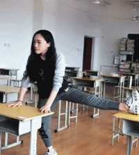 这才是一字马的正确打开方式，你们有什么大胆的想法吗综合gif搞笑图片