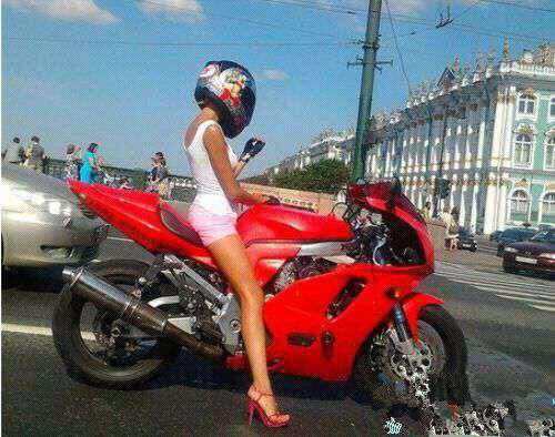 这车不错哦。。。综合gif搞笑图片