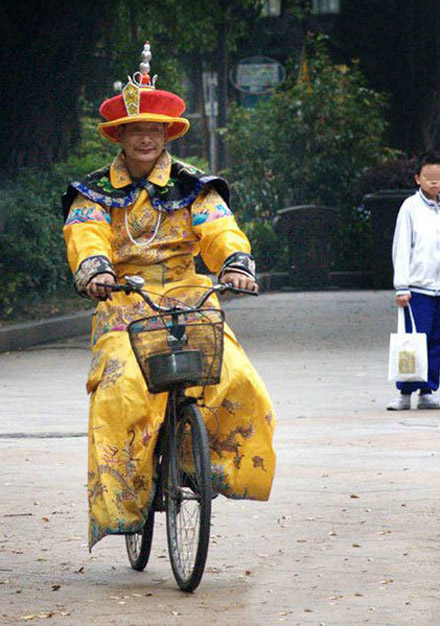 皇帝也有下乡的一天综合gif搞笑图片