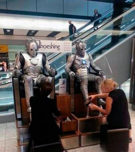 大爷，请问你泰式洗脚还是中式洗脚综合gif搞笑图片