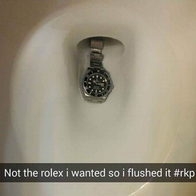 不是我想要的劳力士，只要冲掉它综合gif搞笑图片