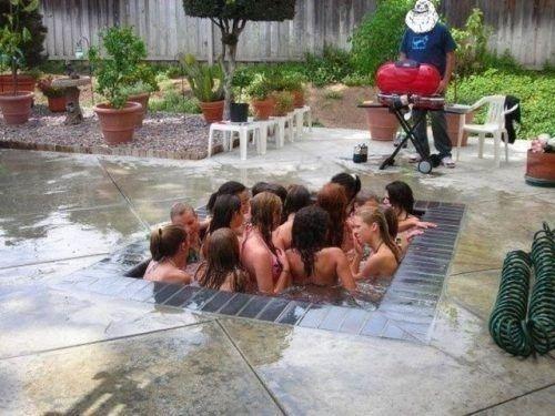 这就是你家的游泳池？综合gif搞笑图片