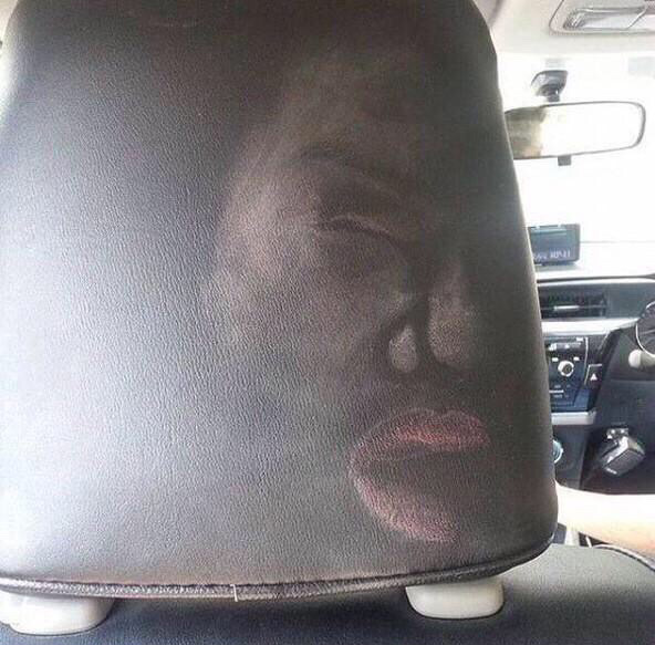 尼玛，一个急刹车老娘的妆都花了综合gif搞笑图片