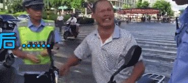 突然尬舞，跳的还有滋有味的综合gif搞笑图片