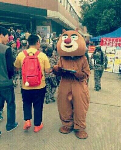 同学，你衣服穿反了综合gif搞笑图片