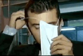 又到了戴口罩的季节，99%的人不知道原来口罩这么戴综合gif搞笑图片