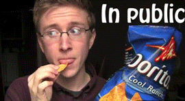 公共场合和在家……你中枪了吗？综合gif搞笑图片