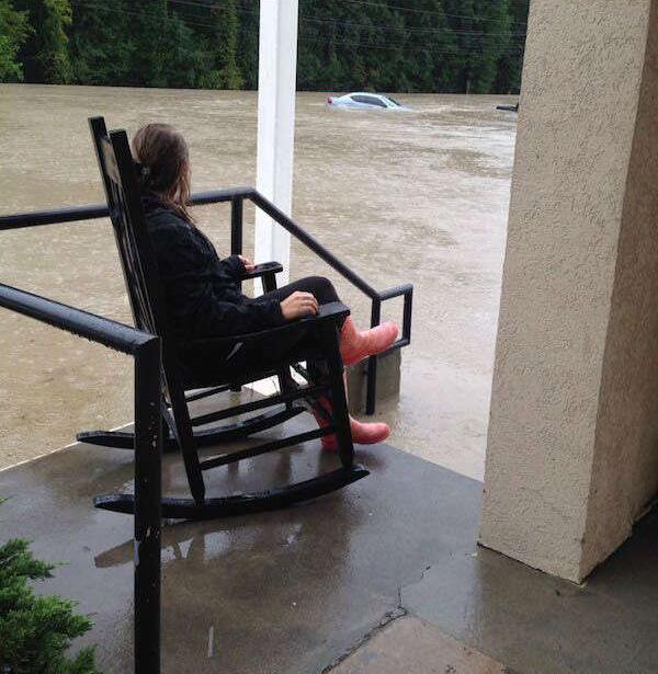 你说这是一个湖我都不会怀疑的综合gif搞笑图片