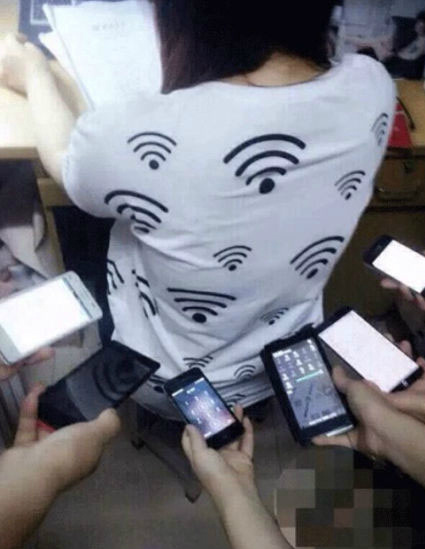 为什么靠这么近还是没信号？综合gif搞笑图片