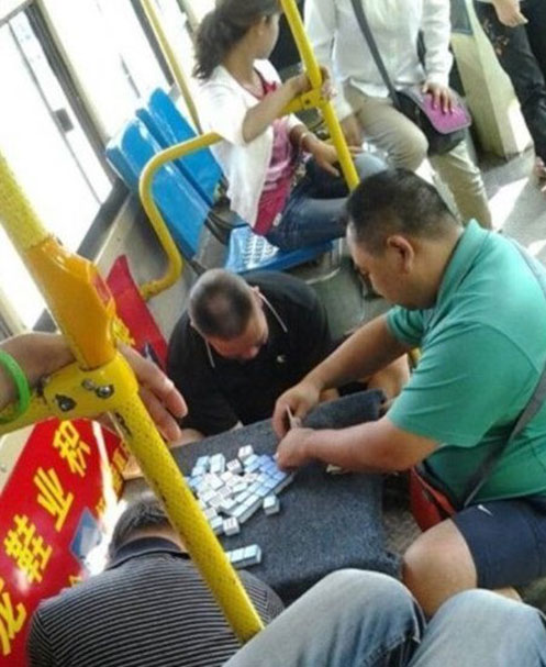 小哥甭拍了，三缺一啊有木有综合gif搞笑图片