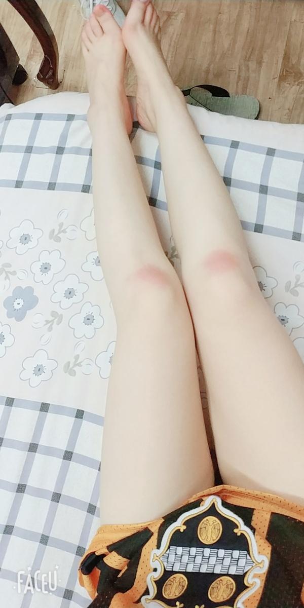 膝盖上抹什么腮红啊！不理解综合gif搞笑图片