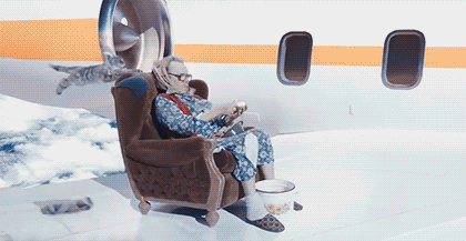 猫，猫，大娘你的猫咪飞了综合gif搞笑图片