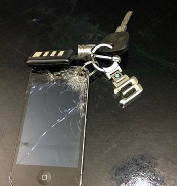 有本事你用iPhone7做钥匙扣综合gif搞笑图片