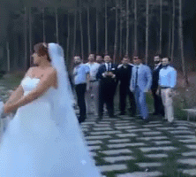 谁接到花，我就嫁给谁综合gif搞笑图片