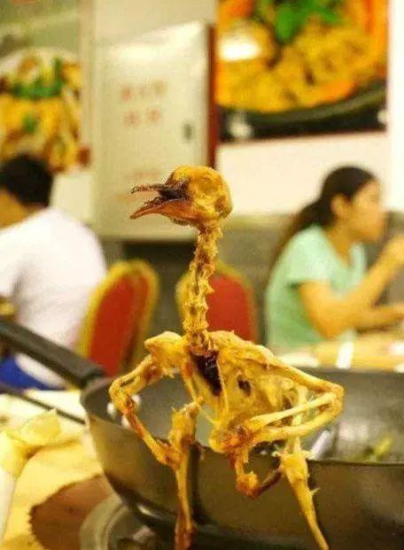 兄弟吃得一手好鸡自己造吗？综合gif搞笑图片