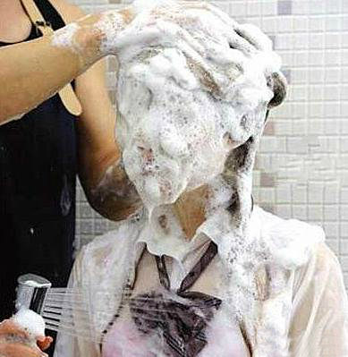 这种洗头方式好特别综合gif搞笑图片