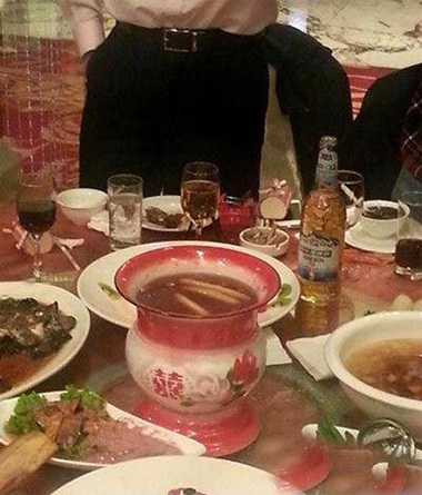 年会上的最后一道大餐~综合gif搞笑图片