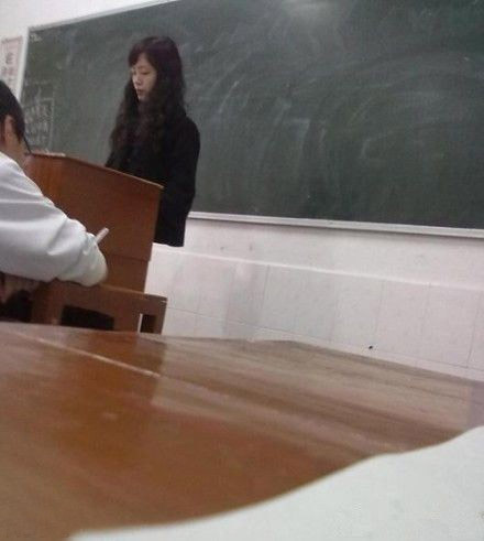 老师的上半身综合gif搞笑图片