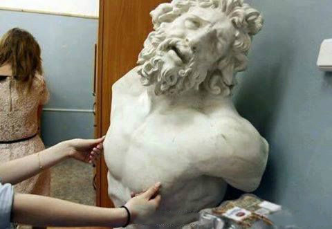 艺术品都快被逗比玩坏了综合gif搞笑图片