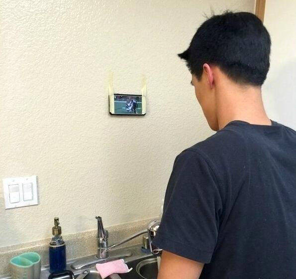 现在的人都离不开手机的了综合gif搞笑图片