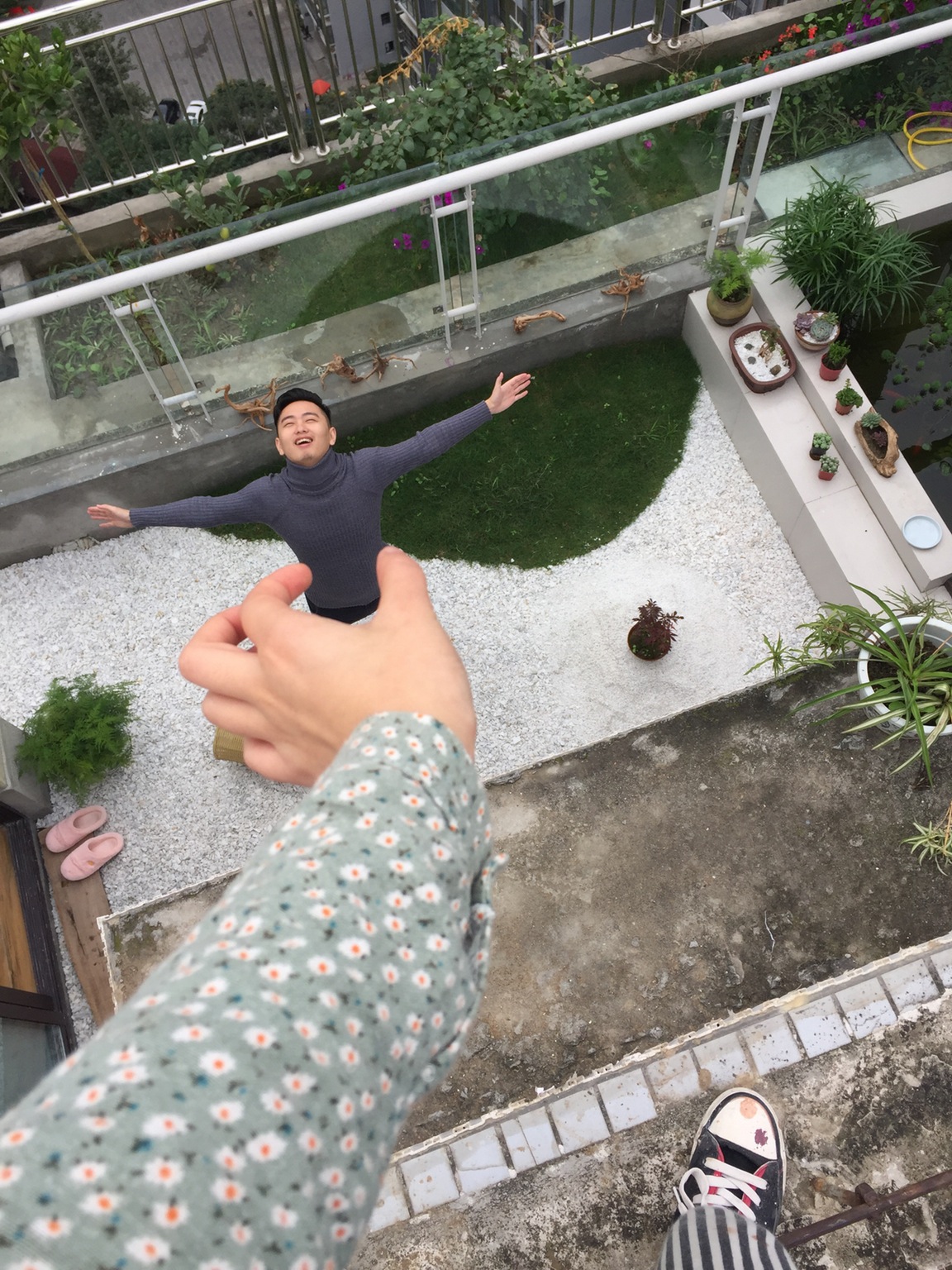 老婆，你可千万别松手啊综合gif搞笑图片