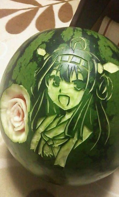 西瓜君表示很淡定~！植物gif搞笑图片