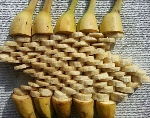 香蕉趣味玩法，好吃好玩植物gif搞笑图片