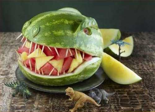 西瓜霸王龙植物gif搞笑图片