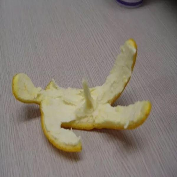 耍流氓的桔子皮植物gif搞笑图片