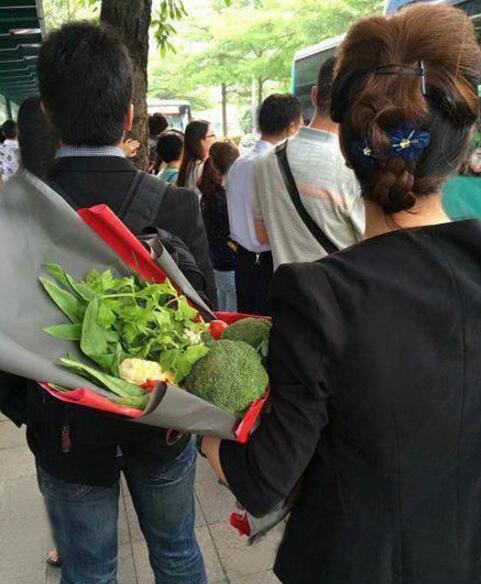 刚好炒一锅植物gif搞笑图片