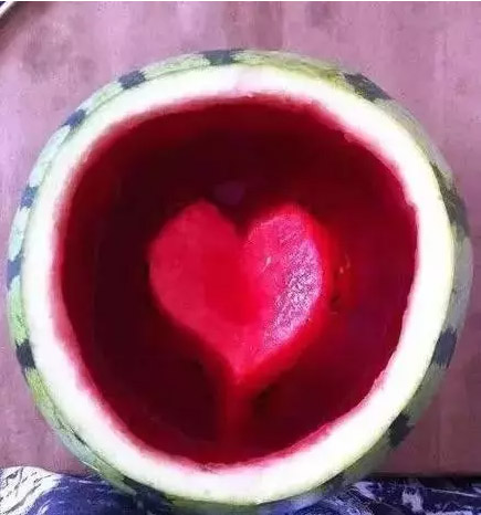 我总是把最甜的部分，留给媳妇植物gif搞笑图片