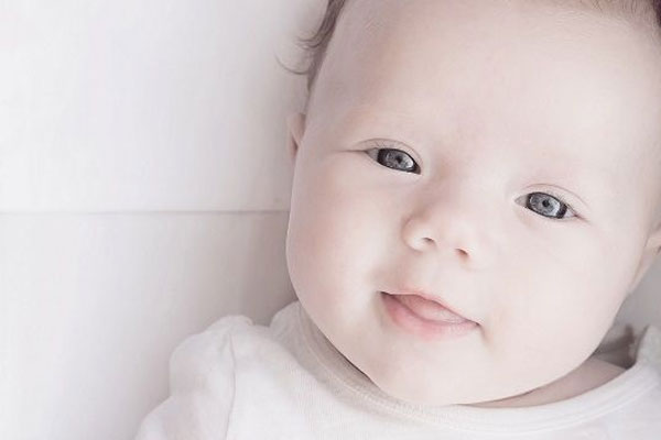 给新生女儿起名 给女儿起名起什么名好