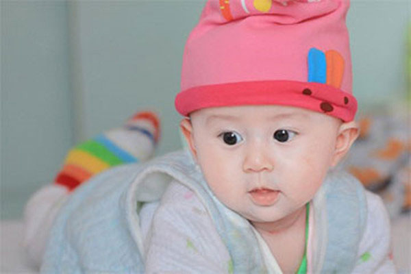 宝宝乳名男女通用 比较中性的宝宝乳名参考