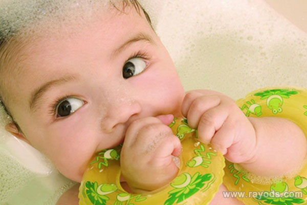 牛年男孩带草的取名宝典 牛宝宝取名宜用字