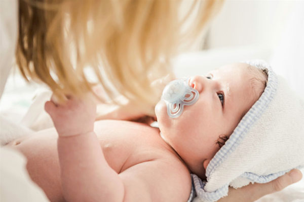 带三点水和草字头的男孩名字 吉利又很有福气哦