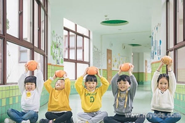 给双胞胎女孩取名字 文雅大气的双胞胎女孩名字