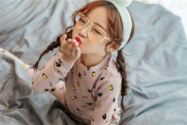 寓意春天的名字女孩 春天出生的女孩名字