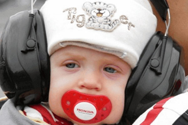 新潮的男婴儿小名 有创意的牛宝宝乳名