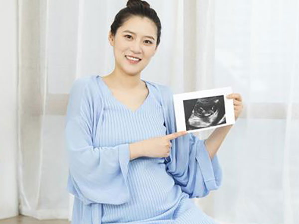 医生说胎儿爱动可没这么简单，从胎动教你分辨是男孩女孩