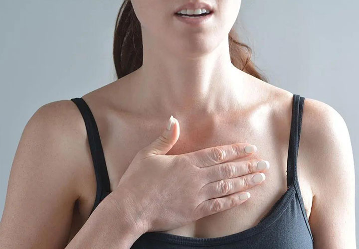 怀孕50天男孩最明显最准确的特征是胸部变大吗？