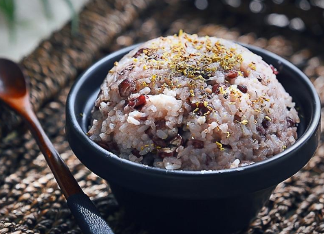 在怀孕的早期、中期和晚期分别要补充什么营养？