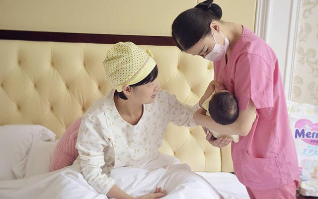 上班族孕妈妈该如何学会穿搭？