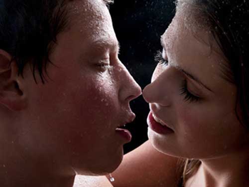 这样激情的姿势让男人无法淡定