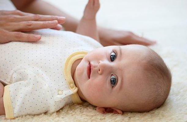 如何解释宝宝反射运动